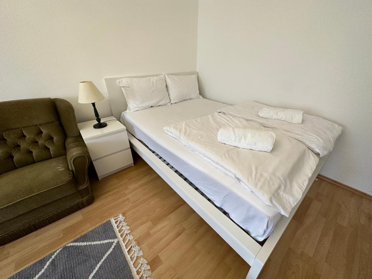 2 Rooms Flat With Balcony, Near Of Center فيينا المظهر الخارجي الصورة