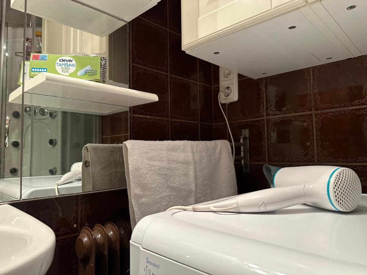 2 Rooms Flat With Balcony, Near Of Center فيينا المظهر الخارجي الصورة